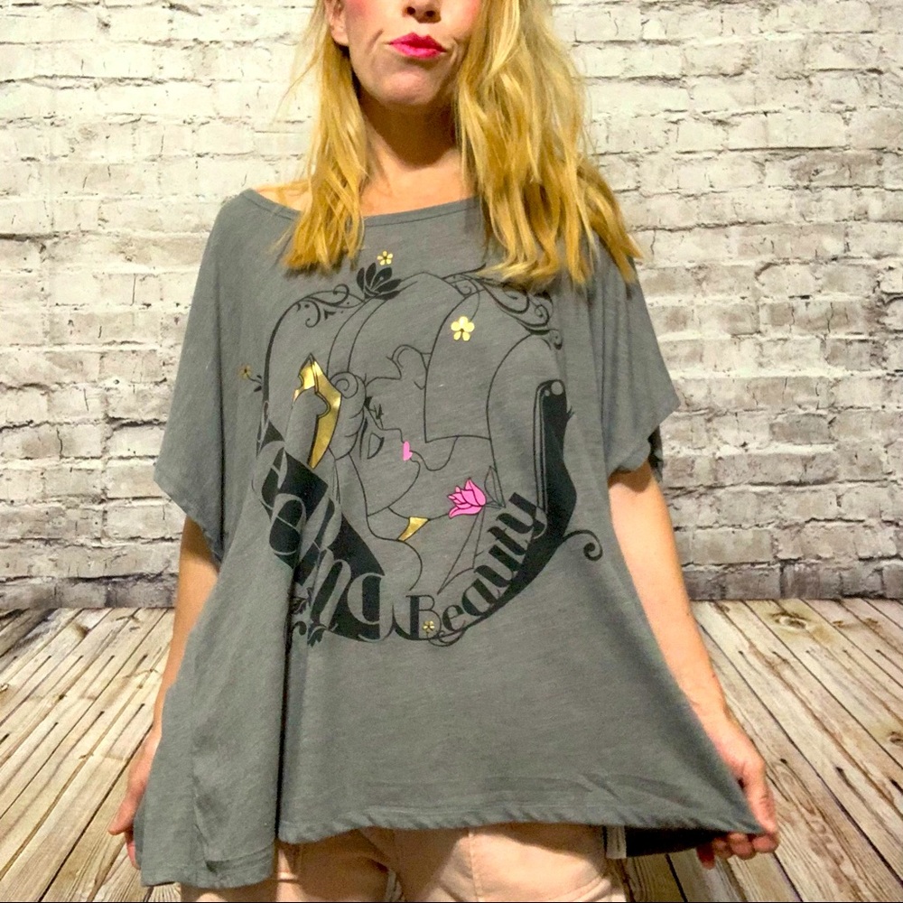 ‼️DISNEY SLEEPING BEAUTY SPLIT BACK TOP 2X‼️